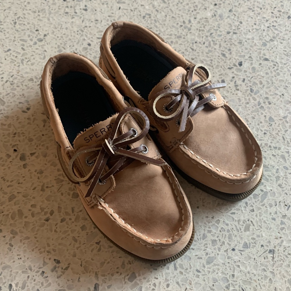Kids Perry boat shoes size 11